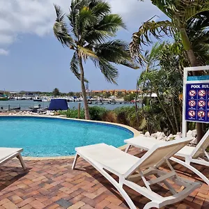  Appartement Luxury Appt For 6: Mesmerizing Spanish Water View Curaçao
